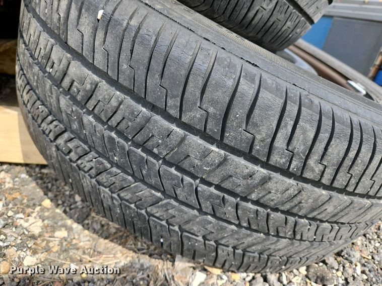 image for item EO0719 Tires and wheels