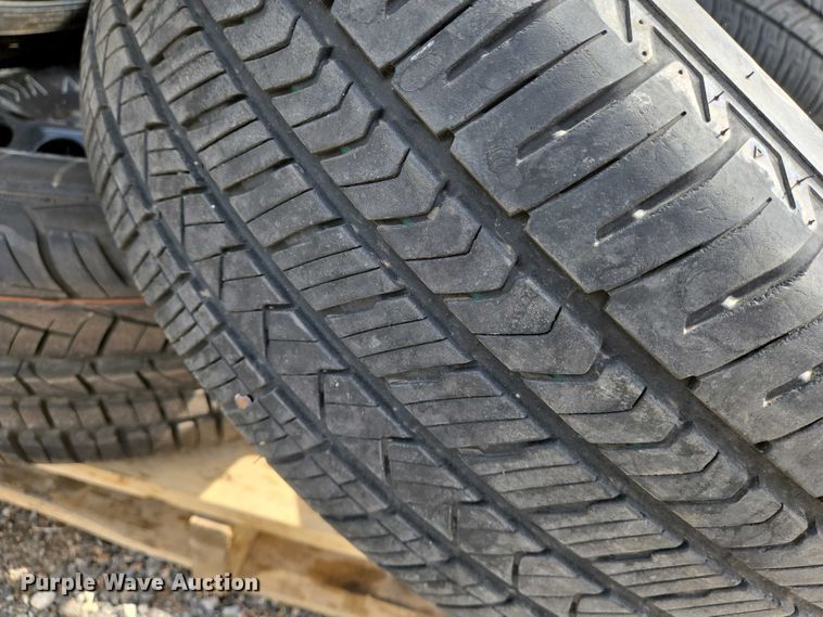 image for item EO0719 Tires and wheels