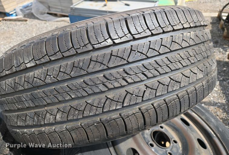 image for item EO0719 Tires and wheels
