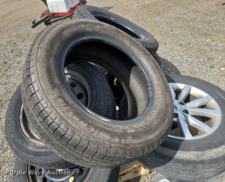 image for item EO0719 Tires and wheels