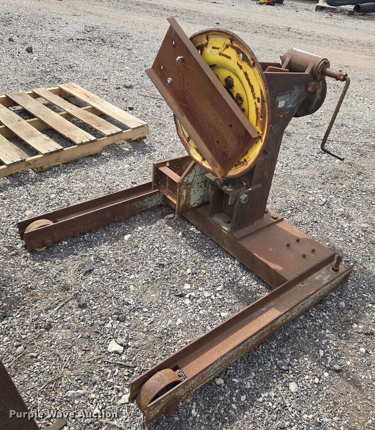 image for item EO0720 Bacharach heavy duty engine stand