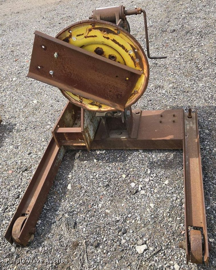 image for item EO0720 Bacharach heavy duty engine stand