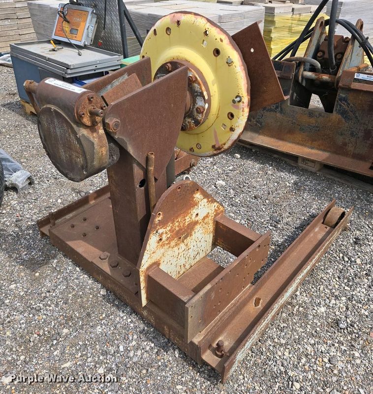 image for item EO0720 Bacharach heavy duty engine stand