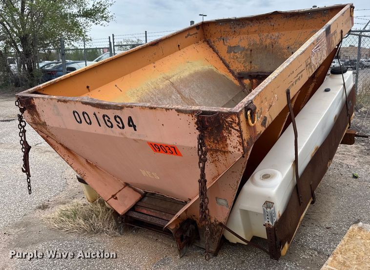 image for item EO0724 Henderson spreader