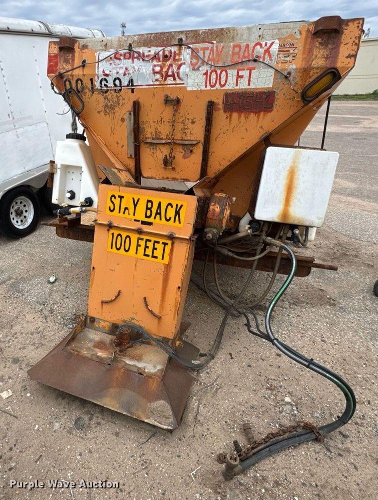 image for item EO0724 Henderson spreader