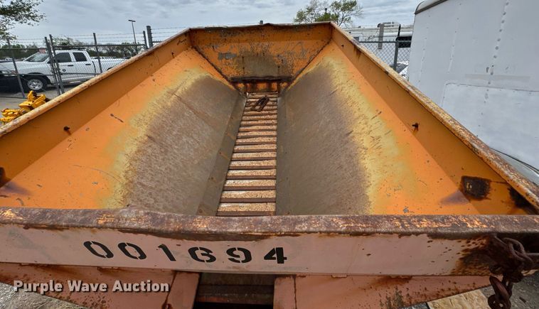 image for item EO0724 Henderson spreader