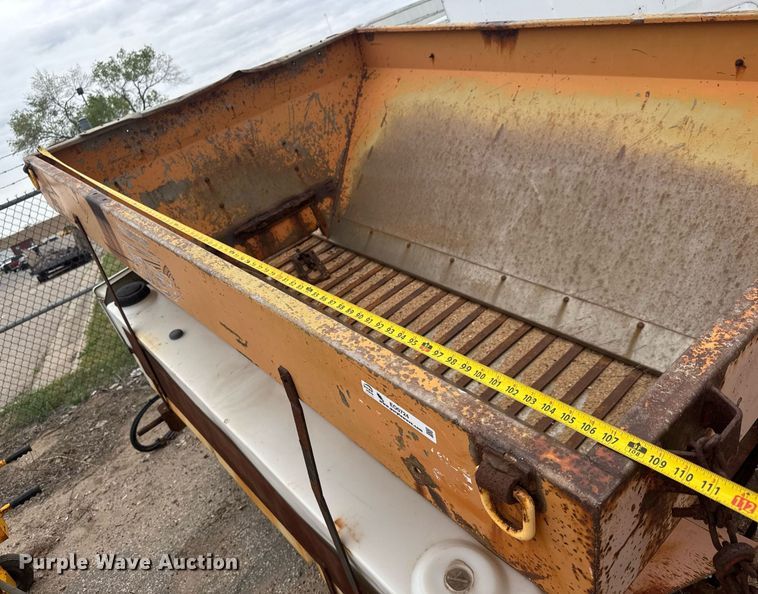 image for item EO0724 Henderson spreader