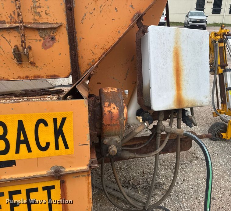 image for item EO0724 Henderson spreader