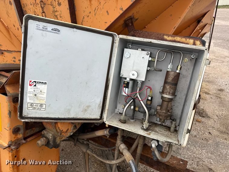 image for item EO0724 Henderson spreader