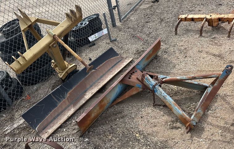 image for item EO0725 (2) 6' W three point blades