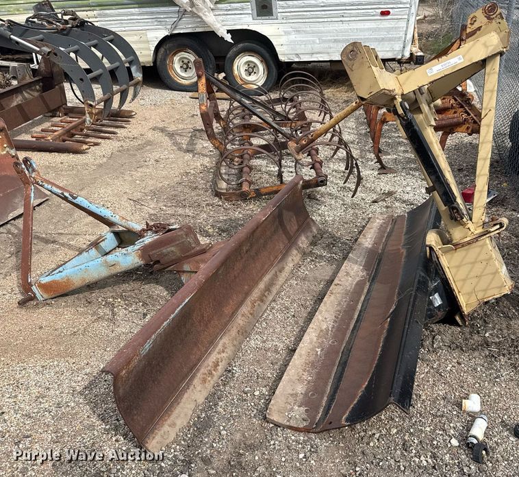 image for item EO0725 (2) 6' W three point blades