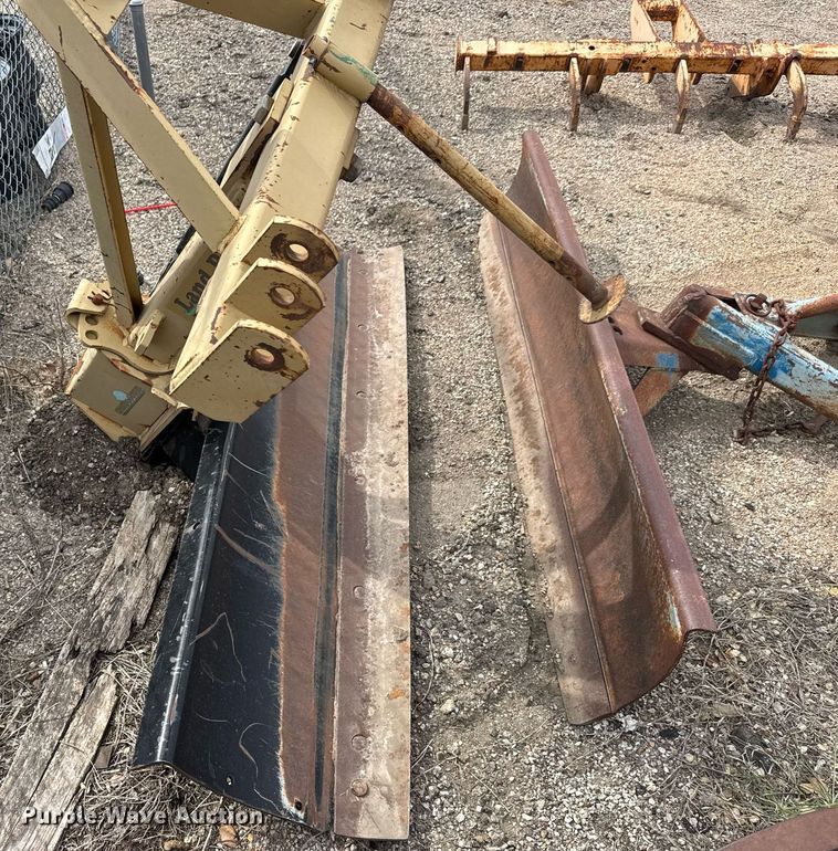 image for item EO0725 (2) 6' W three point blades