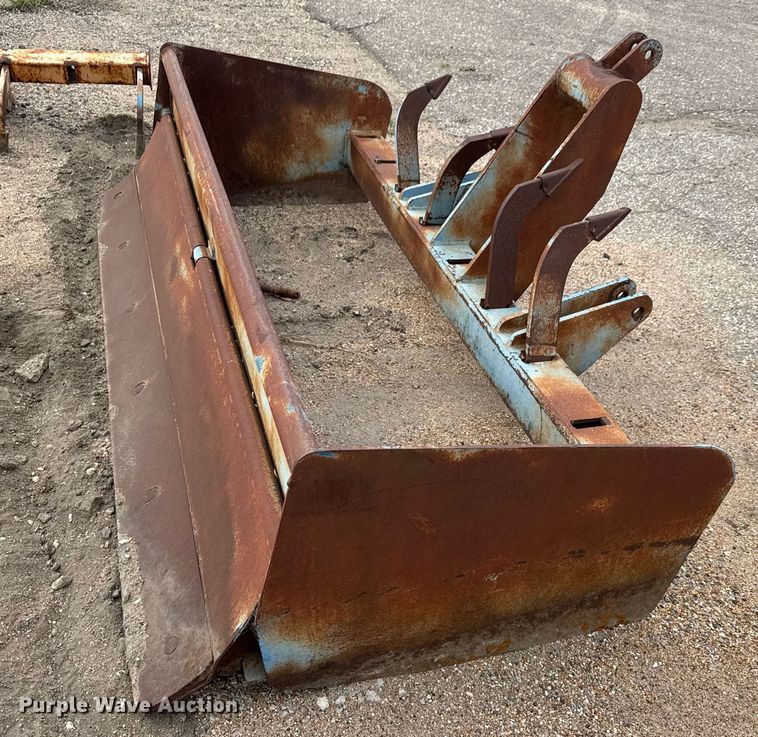 image for item EO0726 6' W three point box blade