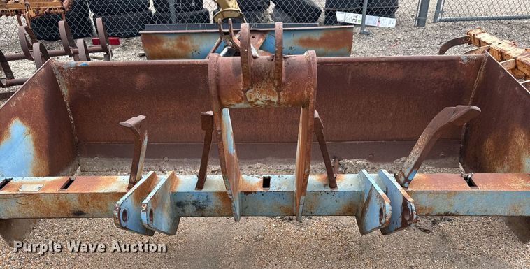 image for item EO0726 6' W three point box blade