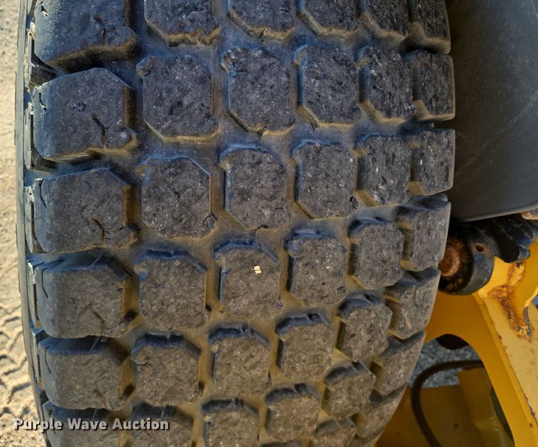 image for item EO0730 John Deere 110 backhoe