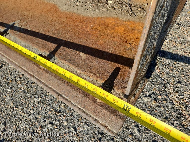 image for item EO0731 John Deere 110S backhoe