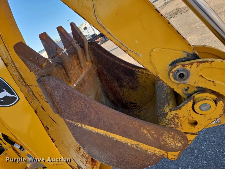 image for item EO0731 John Deere 110S backhoe