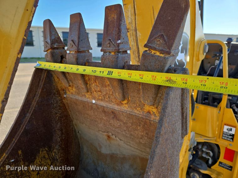 image for item EO0731 John Deere 110S backhoe