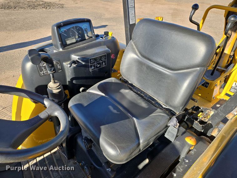 image for item EO0731 John Deere 110S backhoe