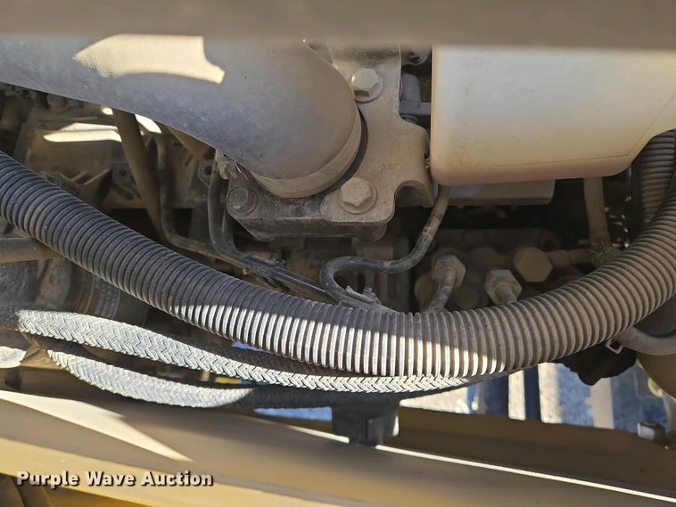 image for item EO0731 John Deere 110S backhoe