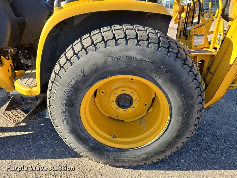 image for item EO0731 John Deere 110S backhoe