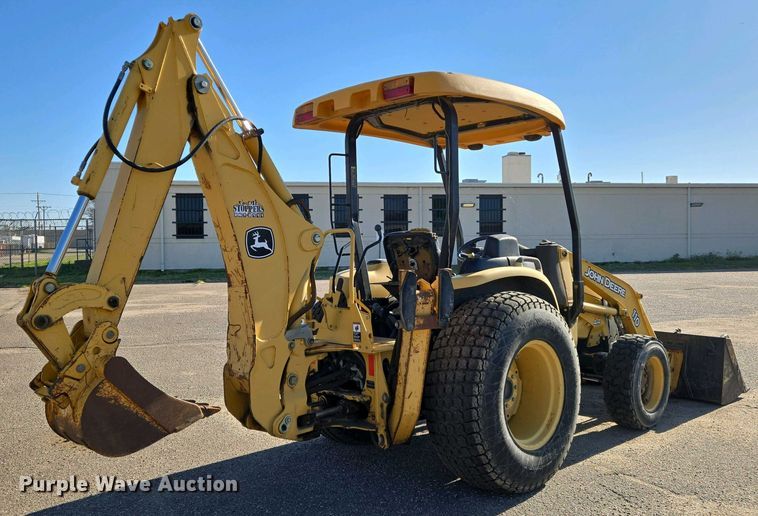 image for item EO0732 John Deere 110S backhoe