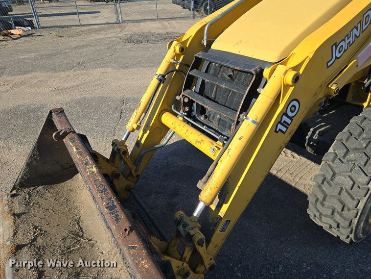 image for item EO0732 John Deere 110S backhoe