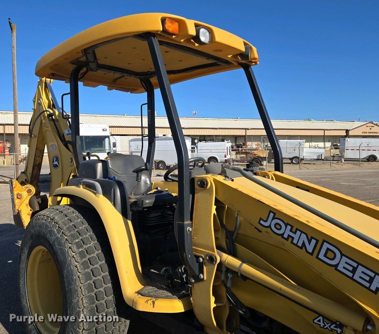 image for item EO0732 John Deere 110S backhoe