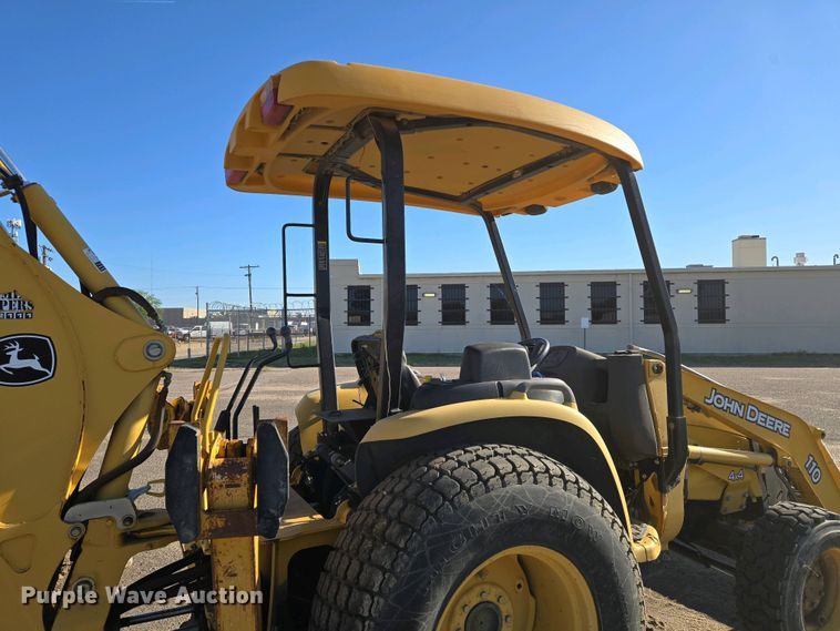 image for item EO0732 John Deere 110S backhoe