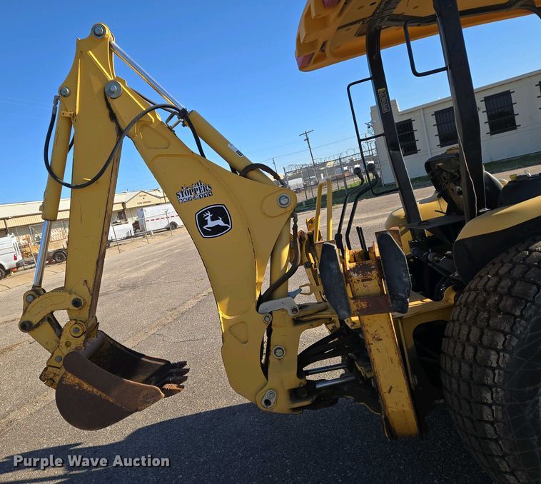 image for item EO0732 John Deere 110S backhoe