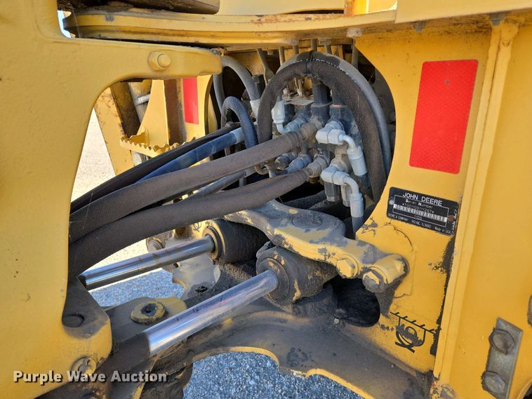 image for item EO0732 John Deere 110S backhoe
