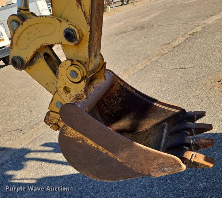 image for item EO0732 John Deere 110S backhoe