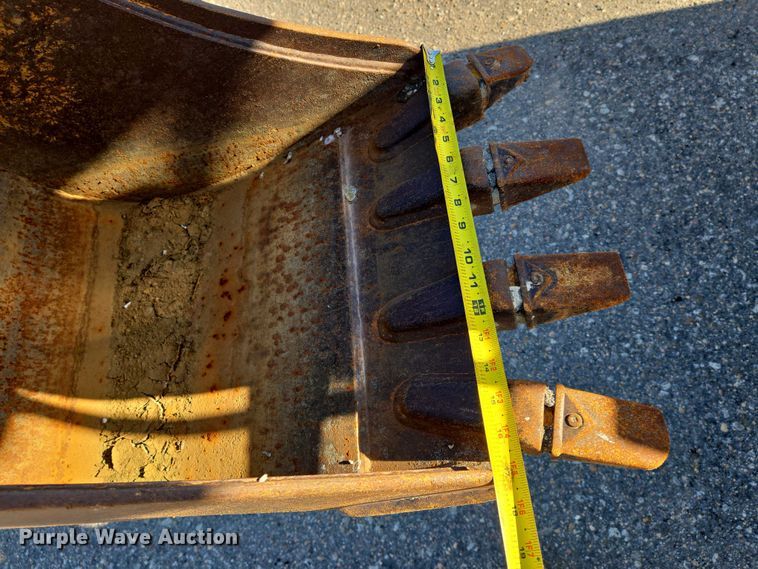 image for item EO0732 John Deere 110S backhoe