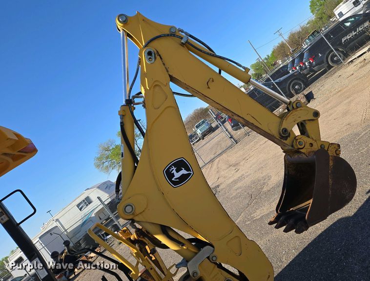 image for item EO0732 John Deere 110S backhoe