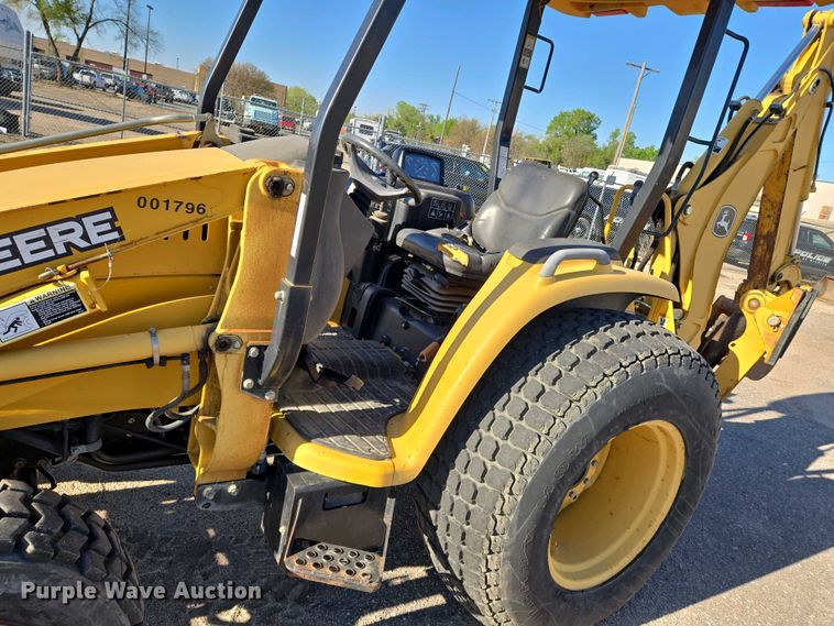 image for item EO0732 John Deere 110S backhoe