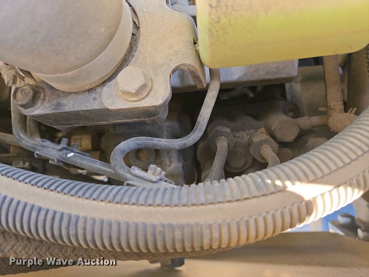 image for item EO0732 John Deere 110S backhoe