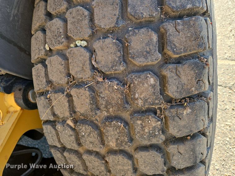 image for item EO0732 John Deere 110S backhoe