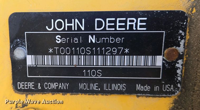 image for item EO0732 John Deere 110S backhoe