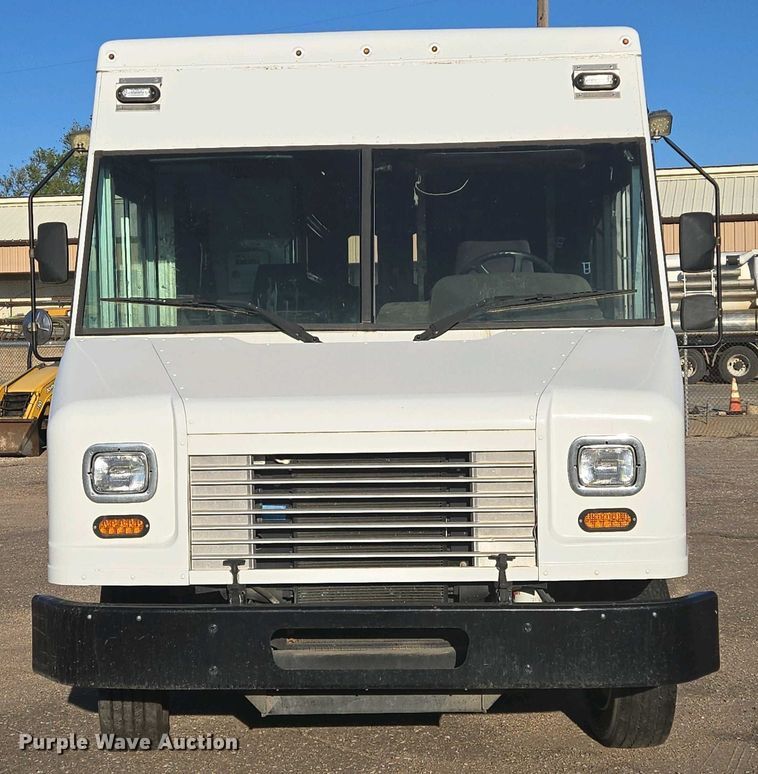 image for item EO0733 2015 Freightliner  delivery van
