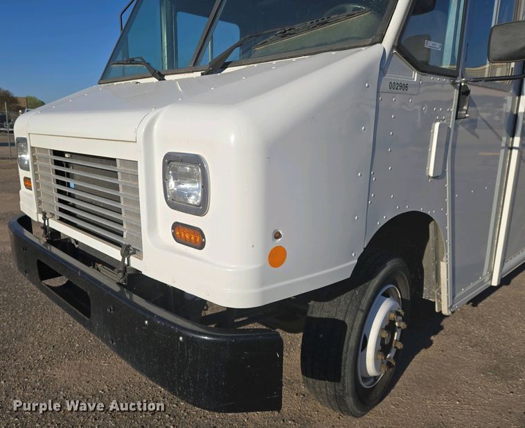image for item EO0733 2015 Freightliner  delivery van