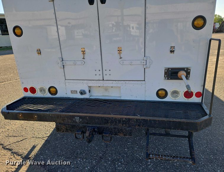 image for item EO0733 2015 Freightliner  delivery van