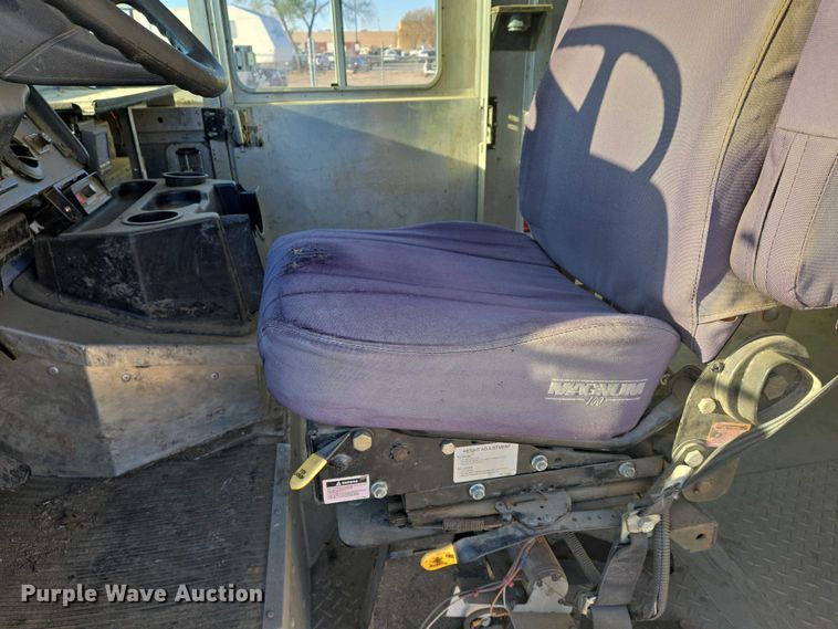 image for item EO0733 2015 Freightliner  delivery van