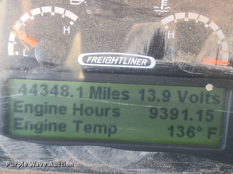 image for item EO0733 2015 Freightliner  delivery van