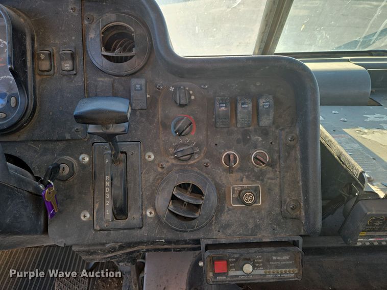 image for item EO0733 2015 Freightliner  delivery van