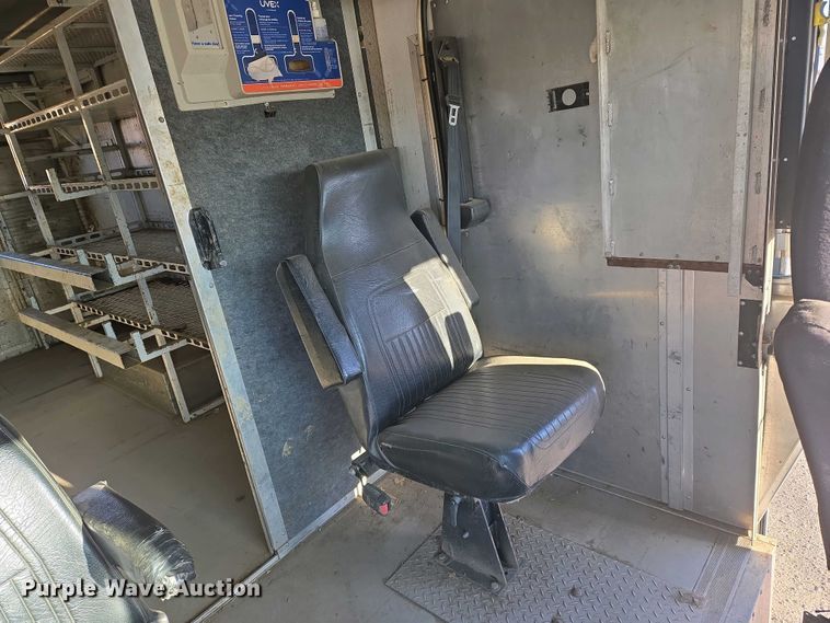 image for item EO0733 2015 Freightliner  delivery van