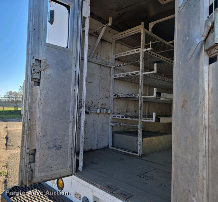 image for item EO0733 2015 Freightliner  delivery van