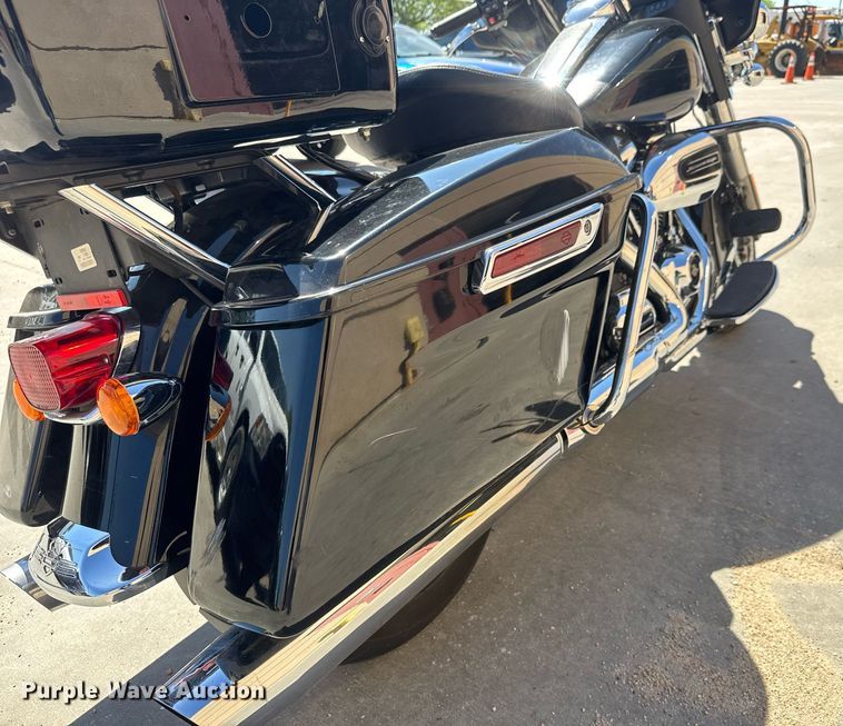 image for item EO0734 2018 Harley Davidson Electra Glide motorcycle