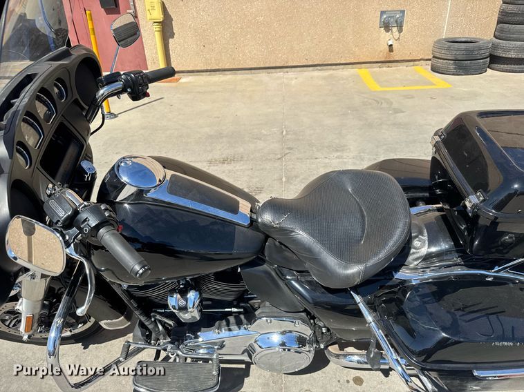 image for item EO0734 2018 Harley Davidson Electra Glide motorcycle