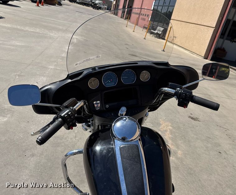 image for item EO0734 2018 Harley Davidson Electra Glide motorcycle