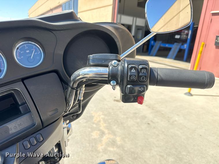 image for item EO0734 2018 Harley Davidson Electra Glide motorcycle